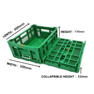 Une caisse pliable dépliée et une autre pliée.