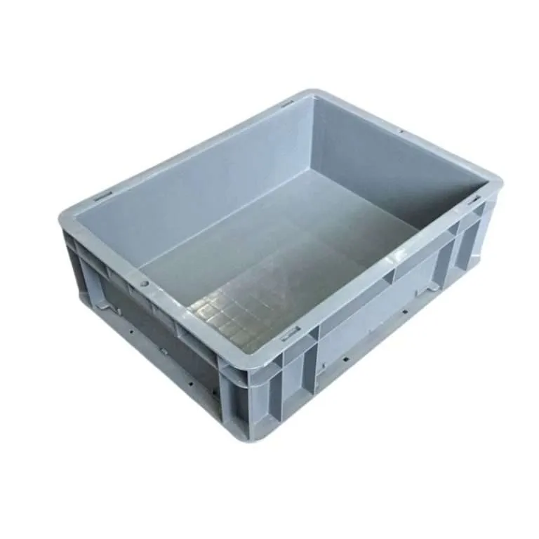 Un contenedor europeo de plástico gris de 40*30*12 cm.