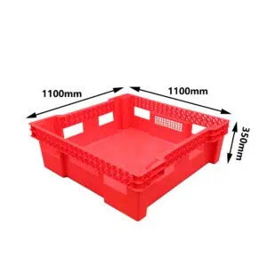 un bac à insectes rouges